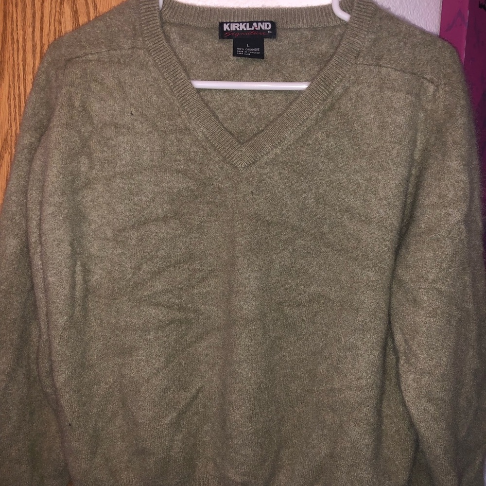 100% cashmere sage green sweater
